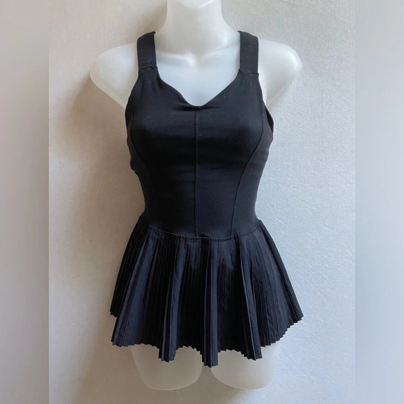 Lululemon Athletica Pleated Fit & Flare  Tank sz 4 - Picture 1 of 7
